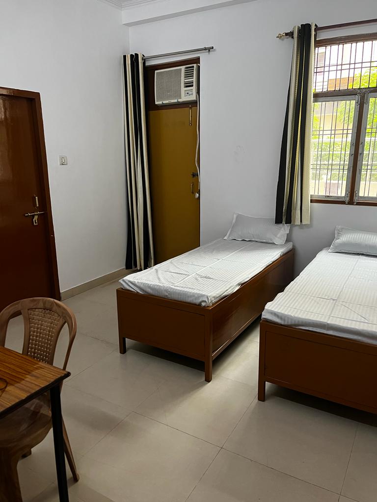 AVS Boys PG with AC Rooms at Dayal Residency – Boys PG in Lucknow preview photo 2