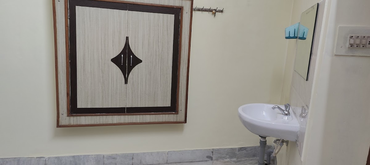Jai maa Kaila Devi boys hostel – Boys PG in Gwalior preview photo 1