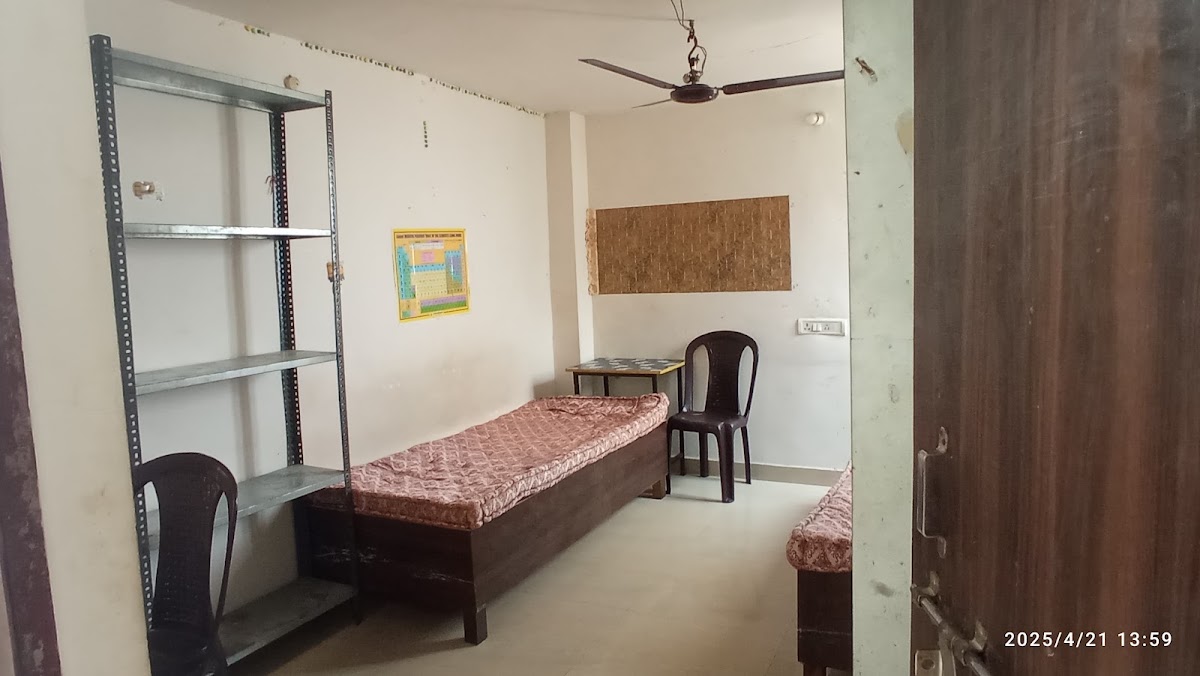 Laxmi Girls Hostel – Girls PG in Varanasi preview photo 1