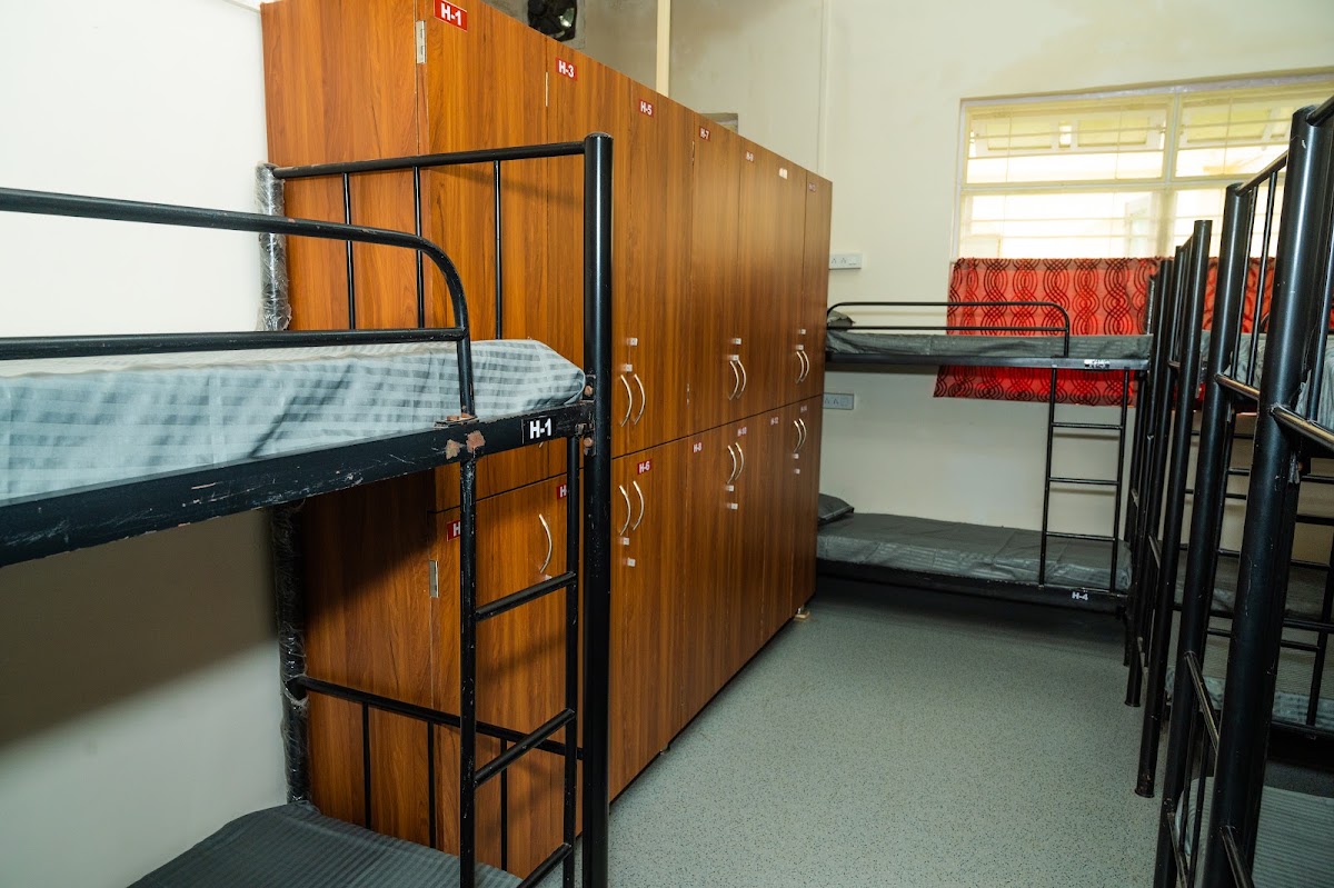The Bharatiya Vanitha Samaj Girls Hostel – Girls PG in Mumbai preview photo 1