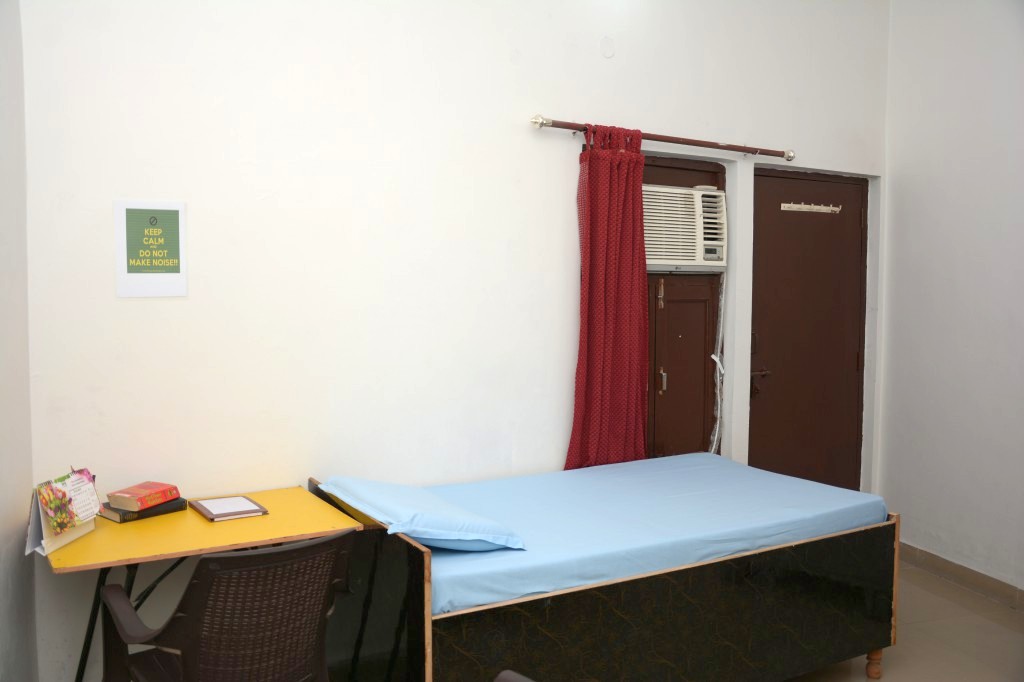 Hello Pg Noida