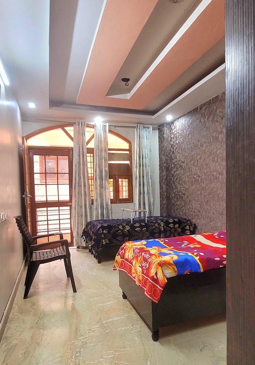 Sunrise girls PG in delhi – Girls PG in Delhi preview photo 1