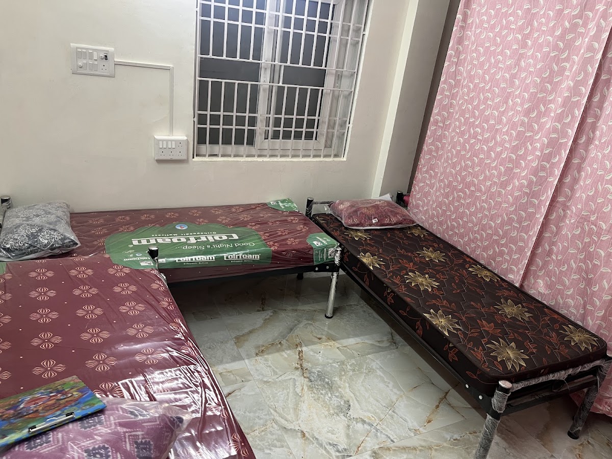 LAYA Ladies Hostel – Girls PG in Chennai preview photo 1