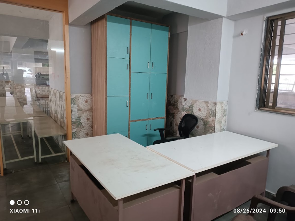 Vakratunda Girls Hostel – Girls PG in Nashik preview photo 2