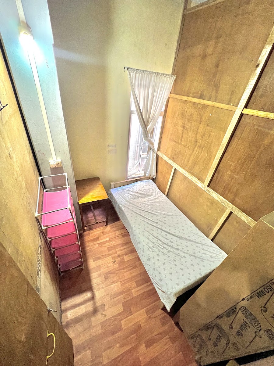 T&H Ladies Hostel