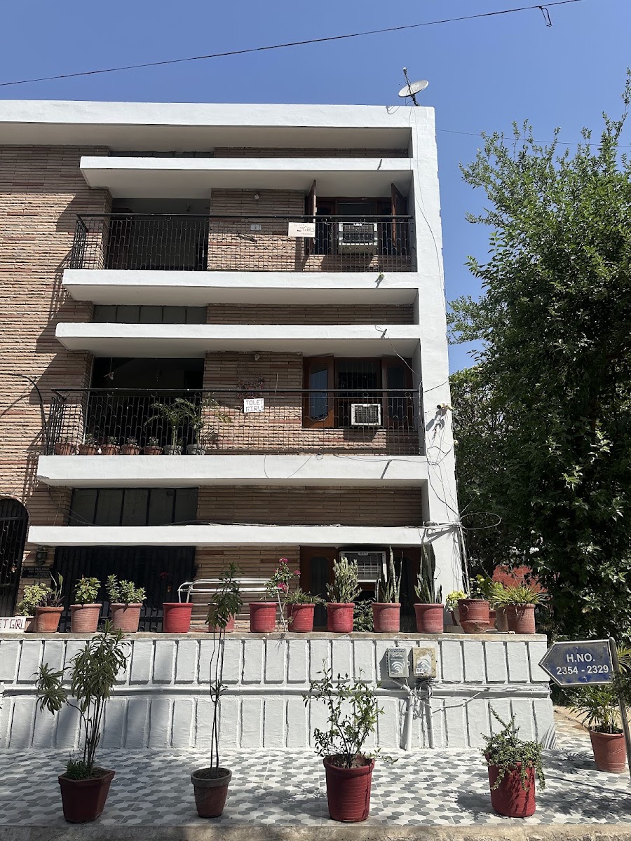 Aunty’s Girls Pg Chandigarh