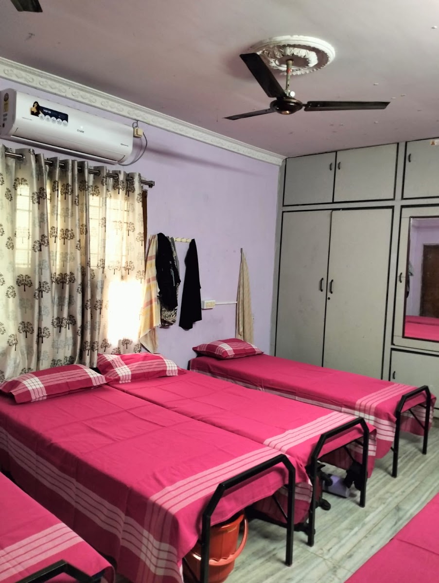 Sai Saranya Deluxe Boys Hostel – Boys PG in Visakhapatnam preview photo 1