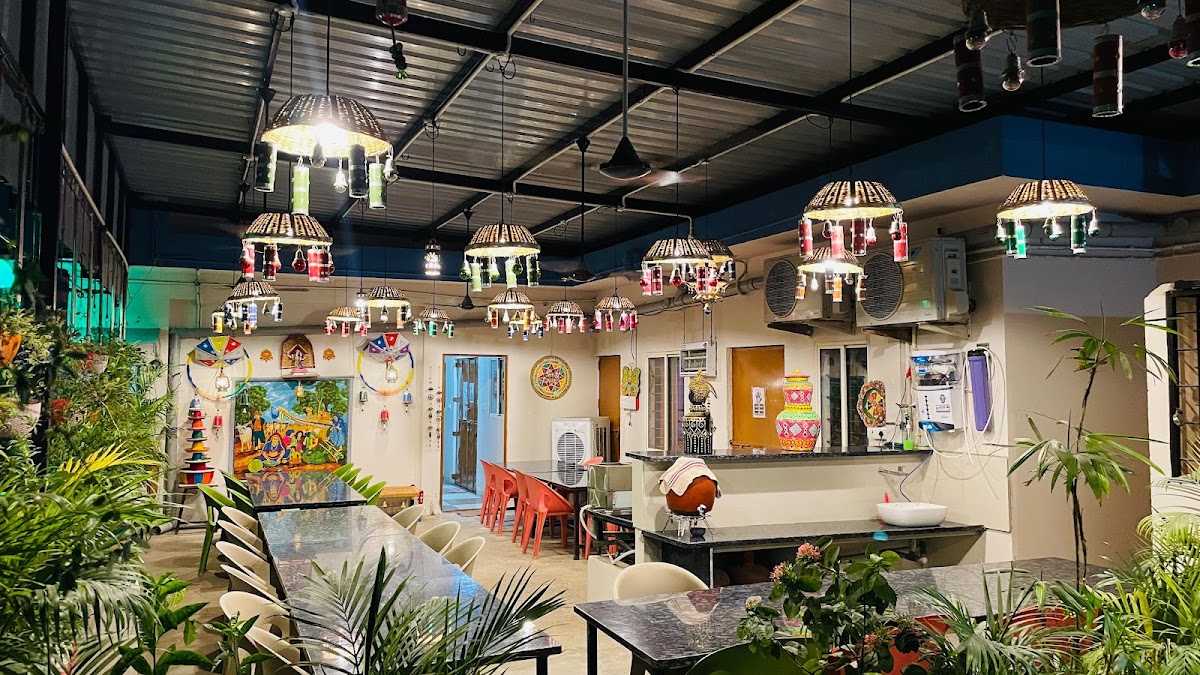 Chandrakanta Girls' PG / Hostel