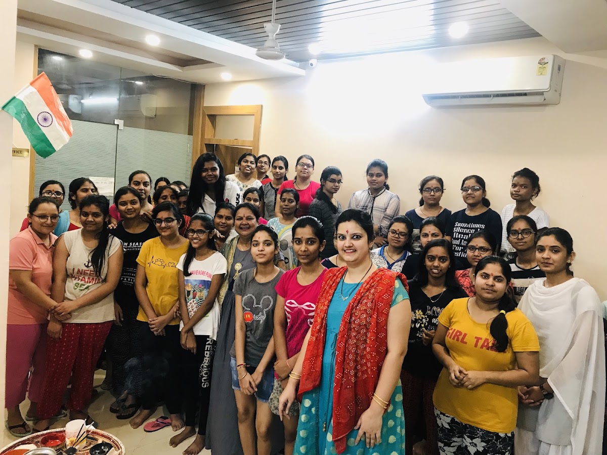 DMK Residency (GIRLS HOSTEL) – Girls PG in Kota preview photo 2