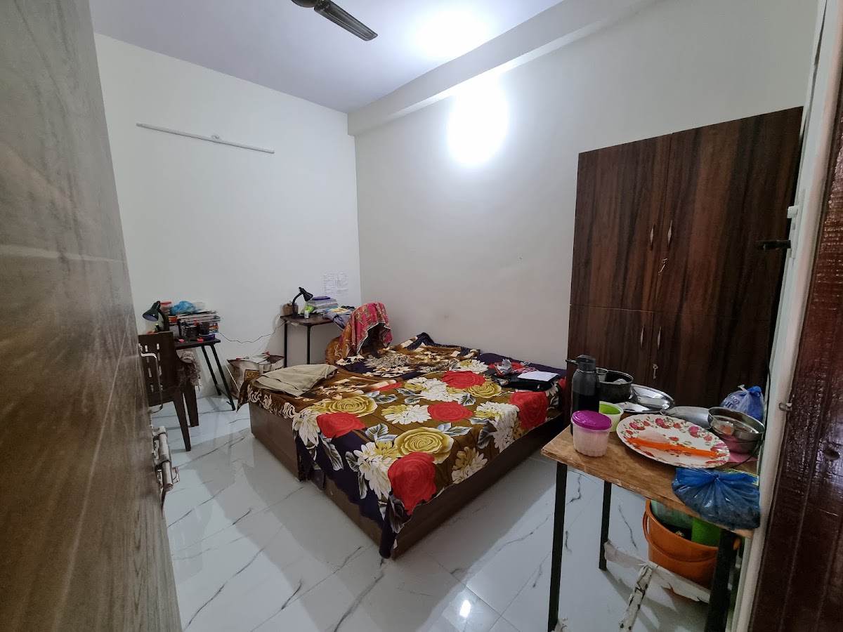Sai Girls Hostel – Girls PG in Kanpur preview photo 1