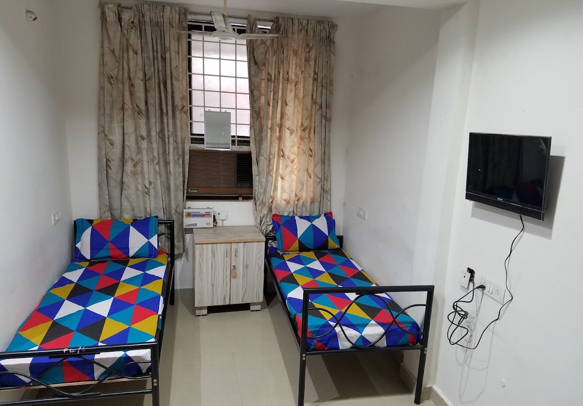 EVERBRIGHT LADIES HOSTEL – Girls PG in Chennai preview photo 1