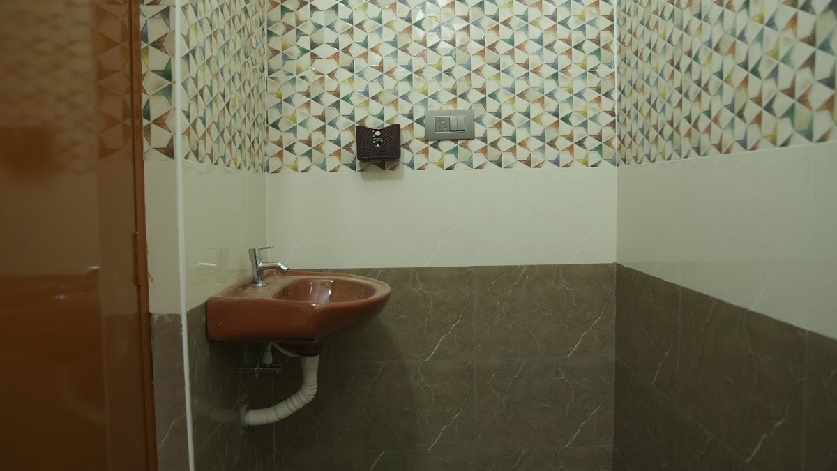 Mother's Care Men's PG(Ramapuram boys hostel) ) preview 2