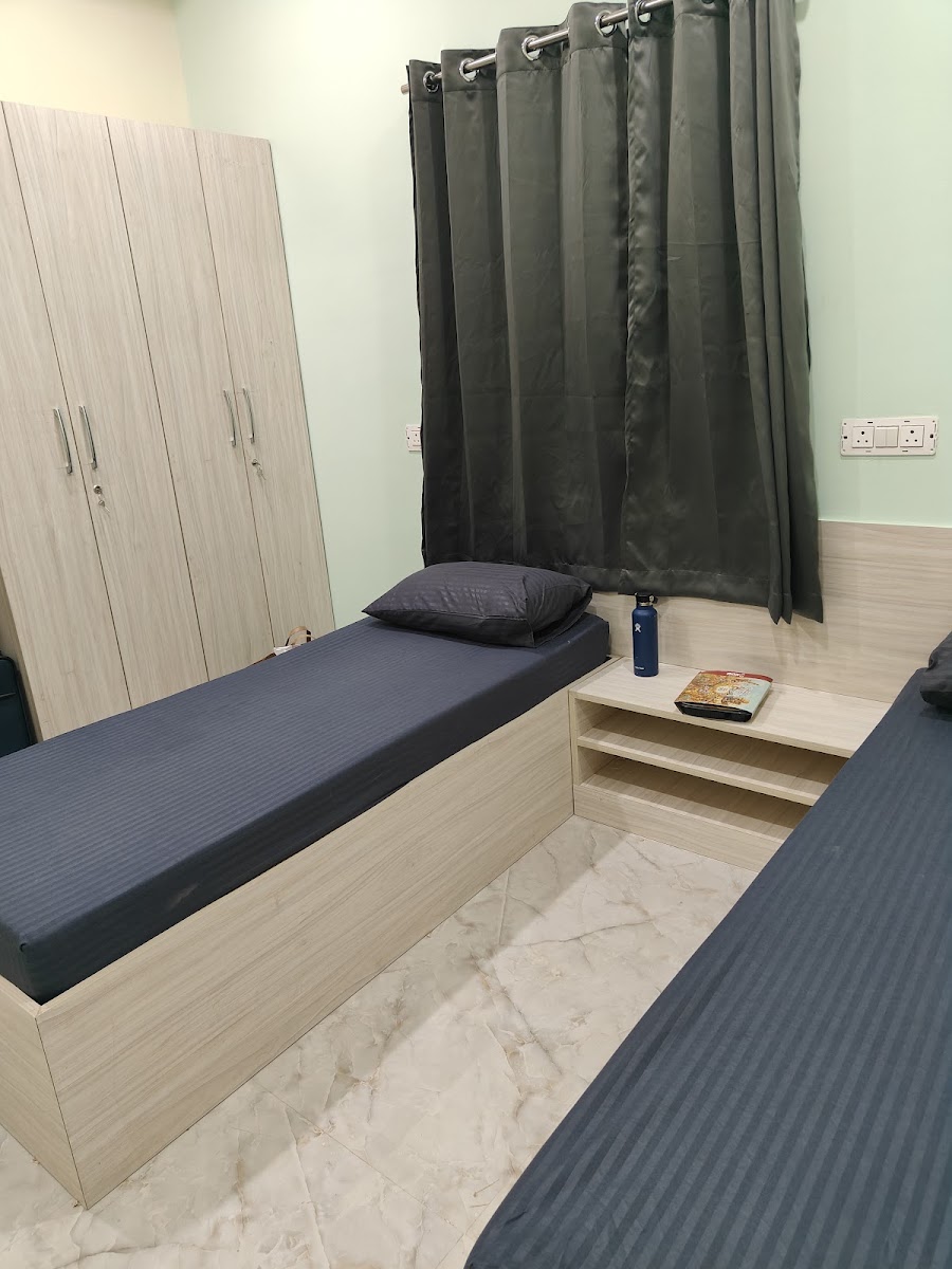 SLNS LUXURY WOMENS PG HOSTEL – Co-ed in hyderabad preview photo 1
