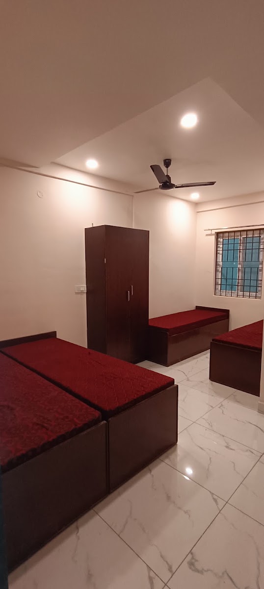 VINEELA DELUXE LADIES HOSTEL – Girls PG in Guntur preview photo 1
