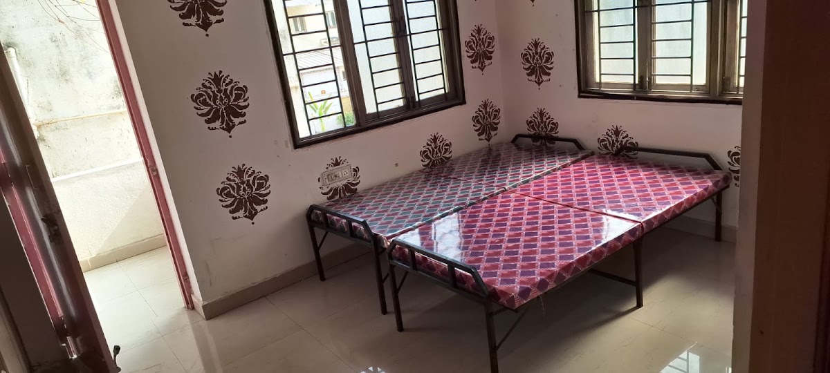 THIRUMALA BOYS HOSTEL – Boys PG in Vijayawada preview photo 1