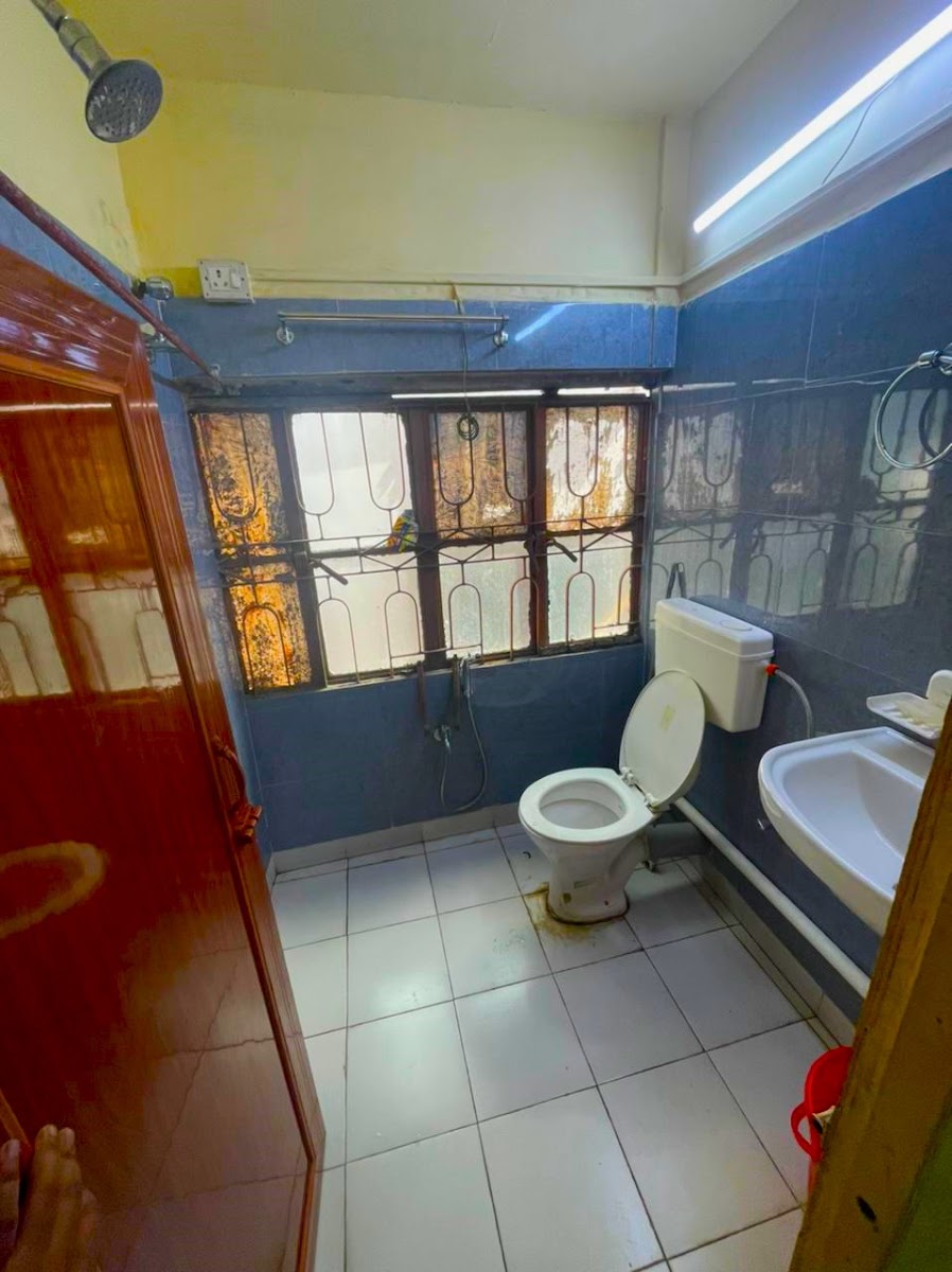 Koliving Elgin Road Boys PG- Boys PG in Bhawanipur preview 1