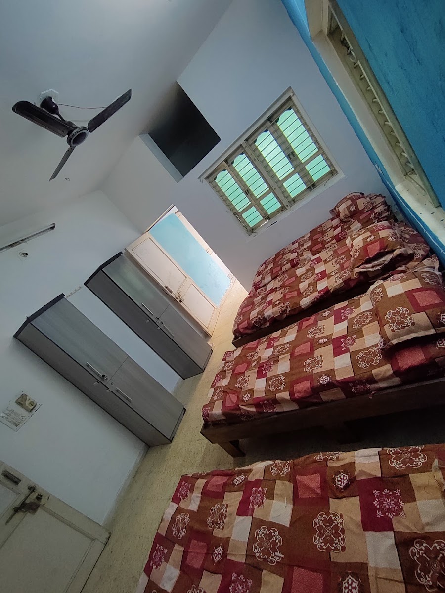 SHREE BHAGWATI BOYS PG & HOSTEL – Boys PG in Gandhinagar preview photo 1