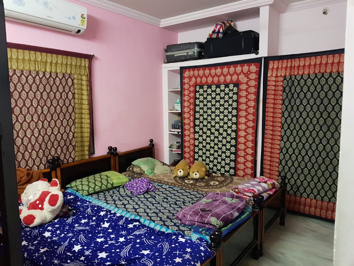 Chinni Ladies Hostel – Girls PG in Vijayawada preview photo 1