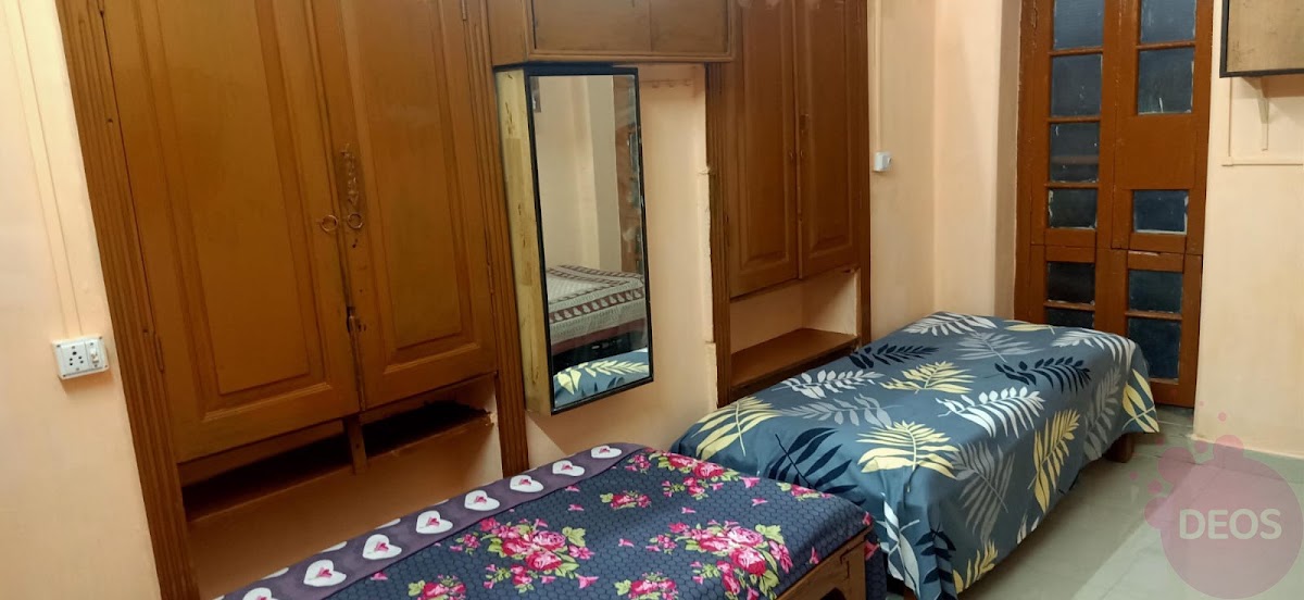Agarwals Super Luxury Girls Hostel Cum Pg (Girish Park, Kolkata) preview 1