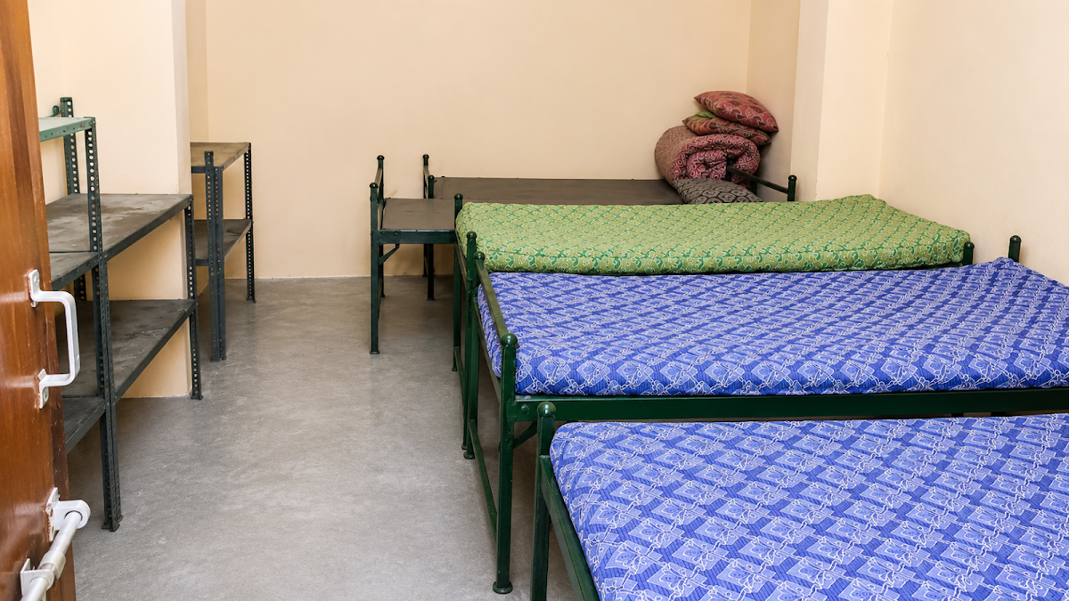 SAMPOORNA WOMEN'S HOSTEL – Girls PG in Tirupati preview photo 1