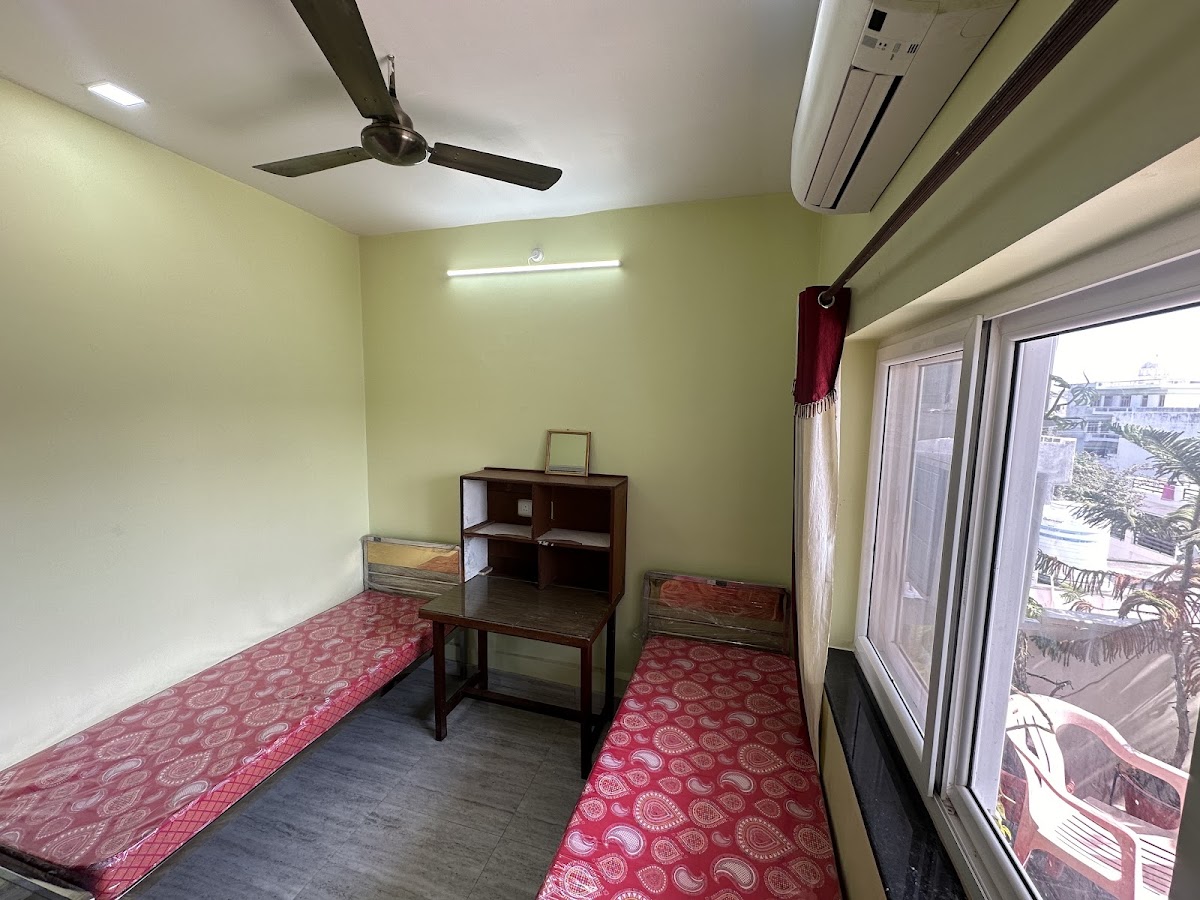 Renu Girls PG Hostel – Girls PG in Lucknow preview photo 1