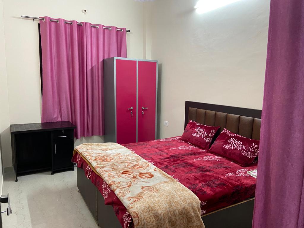 Arora girls pg home – Girls PG in Dehradun preview photo 1