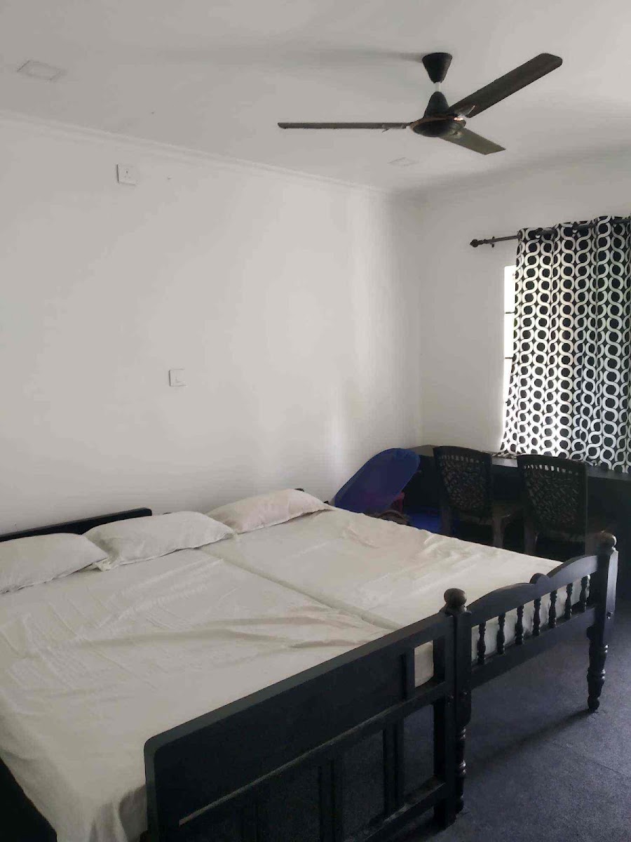 Paying Guest for girls Edappally SR Bed and breakfast Amrita School of Arts & Sciences – Girls PG in Kochi preview photo 2