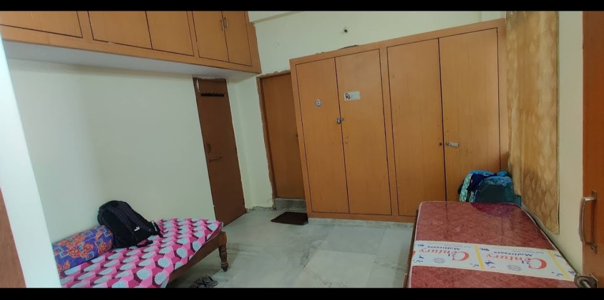 AKIRA SUPER DELUXE GIRL'S HOSTEL preview 2