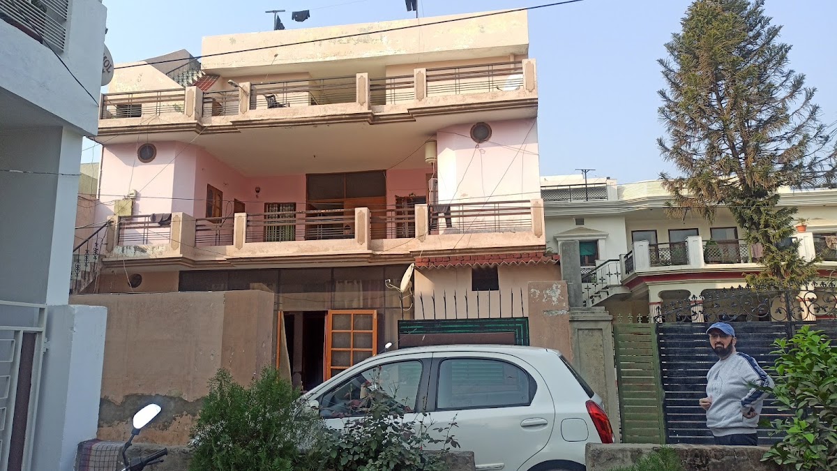 Kanwal PG & Hostel