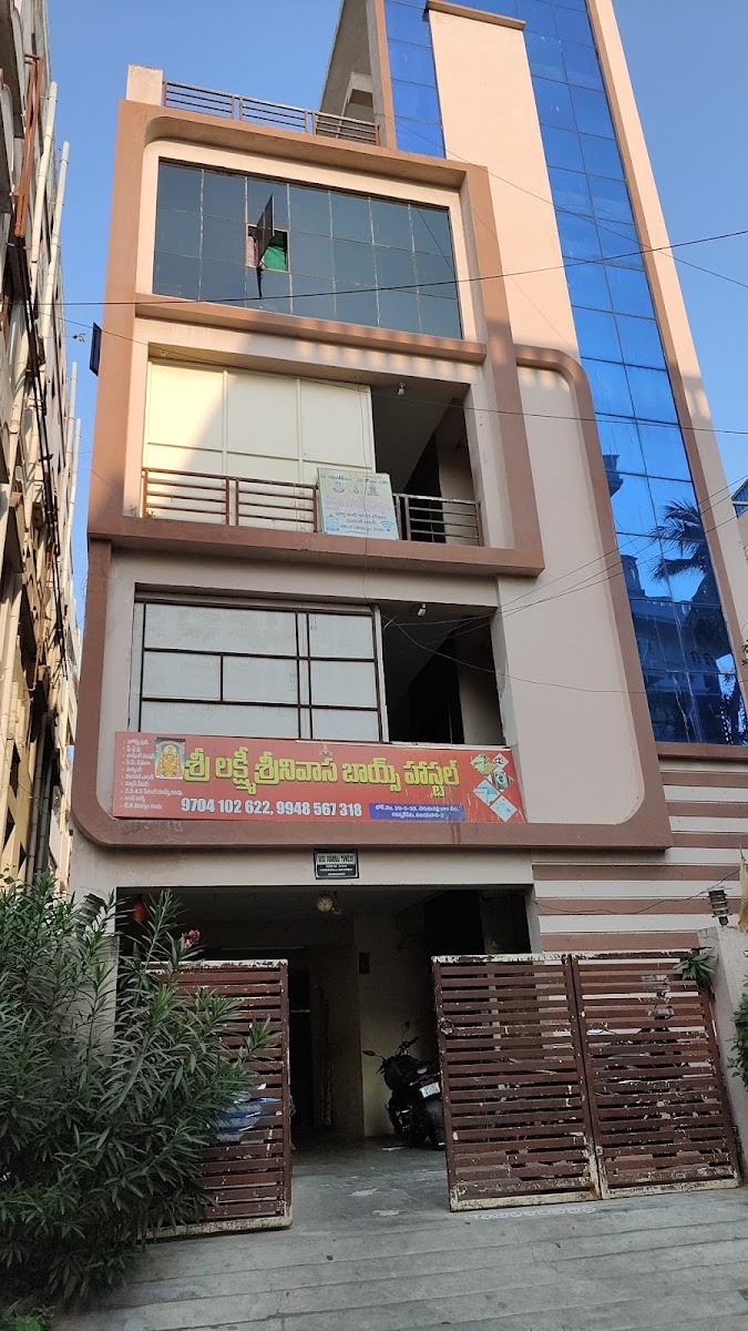 SRI LAKSHMI SRINIVASA BOYS HOSTEL – Boys PG in Vijayawada preview photo 2