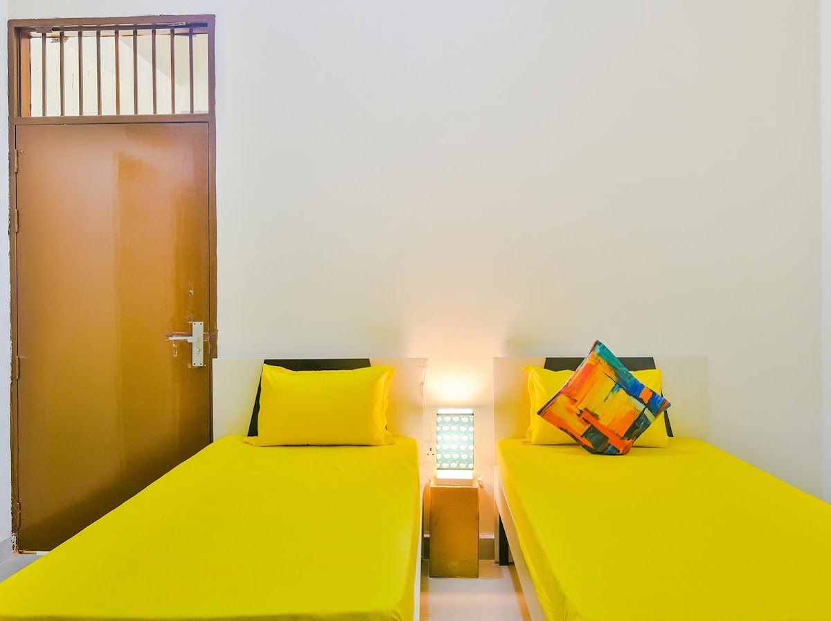 Zolo La Lagoon - PG in Sector 48 Gurgaon preview 1
