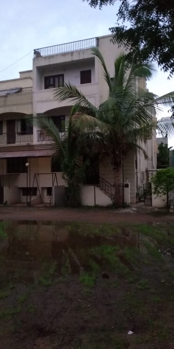 Boys pg at Genda circle (Alkapuri)