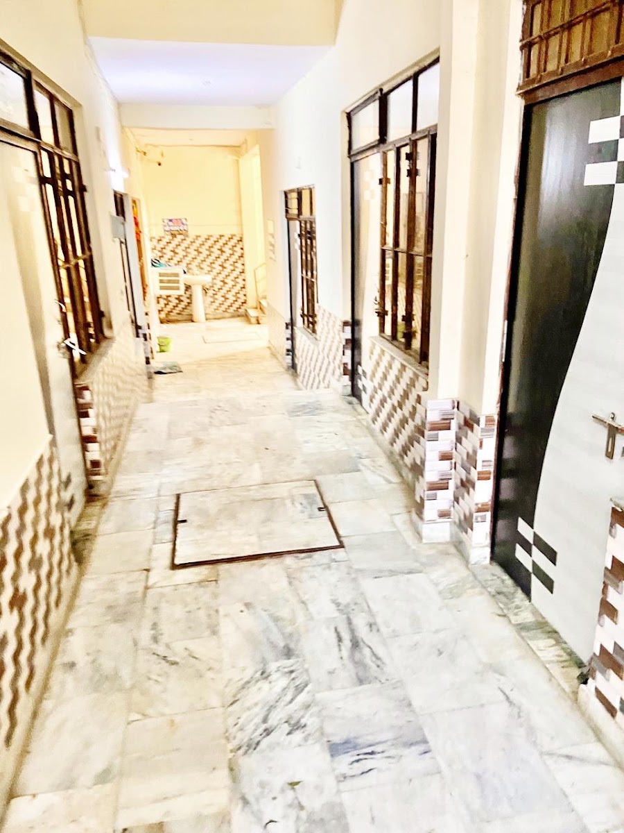 Aakarshan Boys Hostel