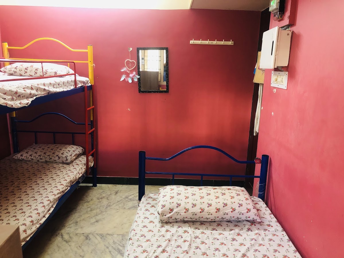 Phoenix Women's Hostel preview 1