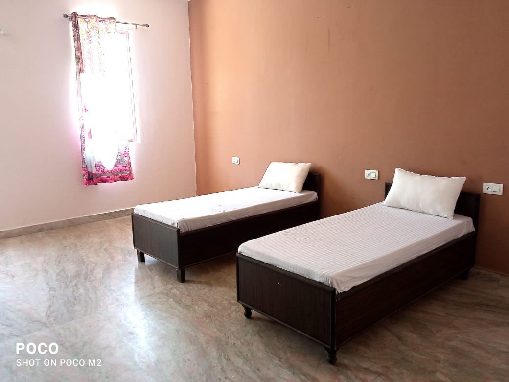 JB PG Rooms|Boys PG in Sector 48, 49, Sohna Road Nearby Areas preview 1