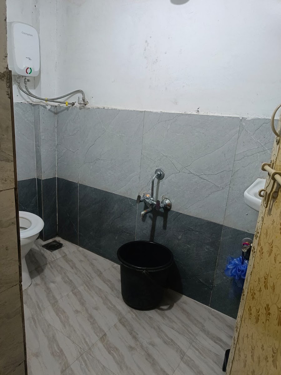 Menflix Boys PG by The Lavish Living - Nehrunagar preview 2
