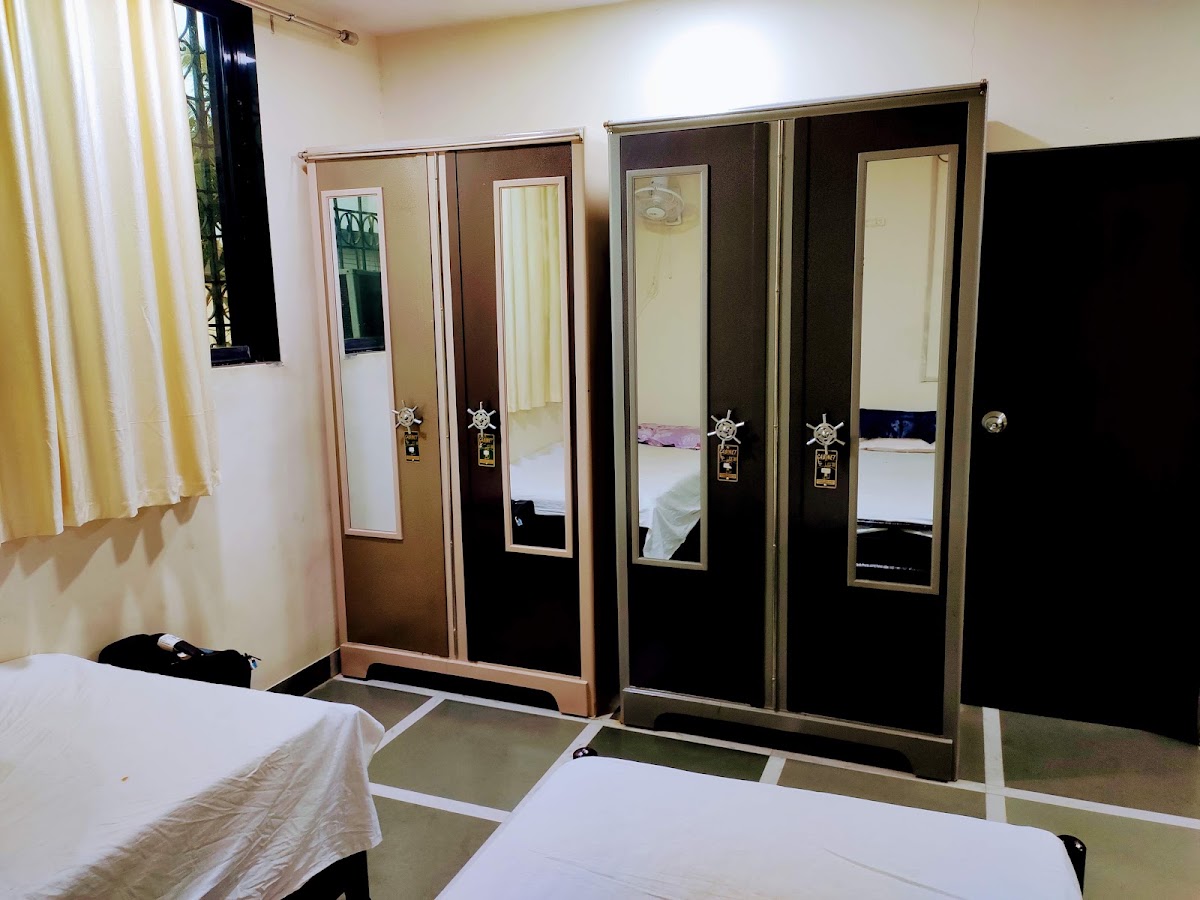 PAYING GUEST IN BORIVALI preview 1