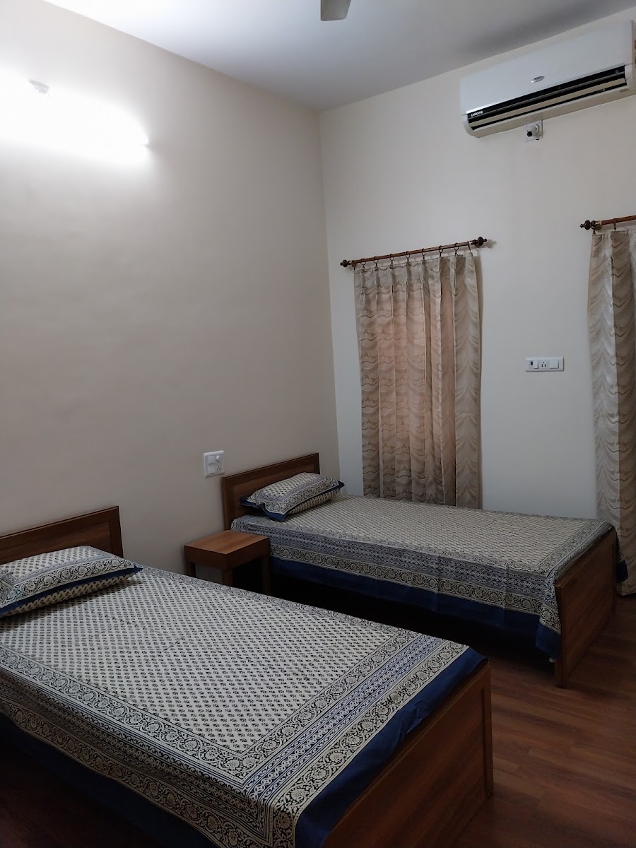 MAA premium rooms for girls – Girls PG in Udaipur preview photo 1