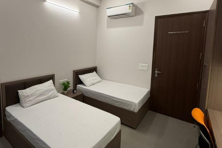 Surat Stay Girls PG – Girls PG in Surat preview photo 1