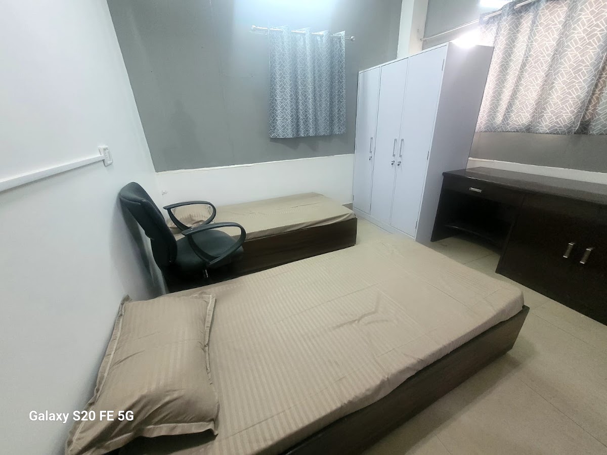 Harshika PG Dehradun | Best PG for Boys on Rajpur Road – Boys PG in Dehradun preview photo 1