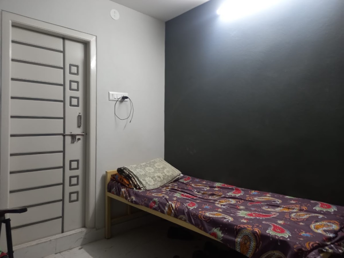 MN Boys Hostel preview 1