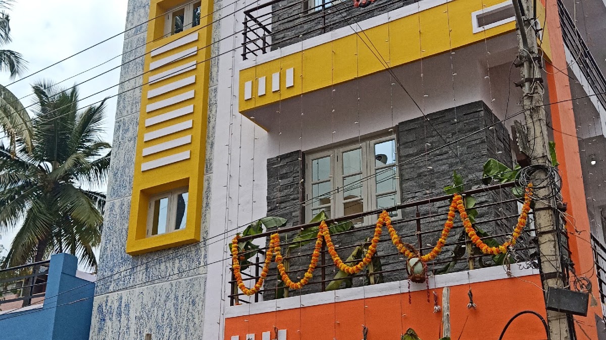 Vrushadri Paying Guest for Women's
