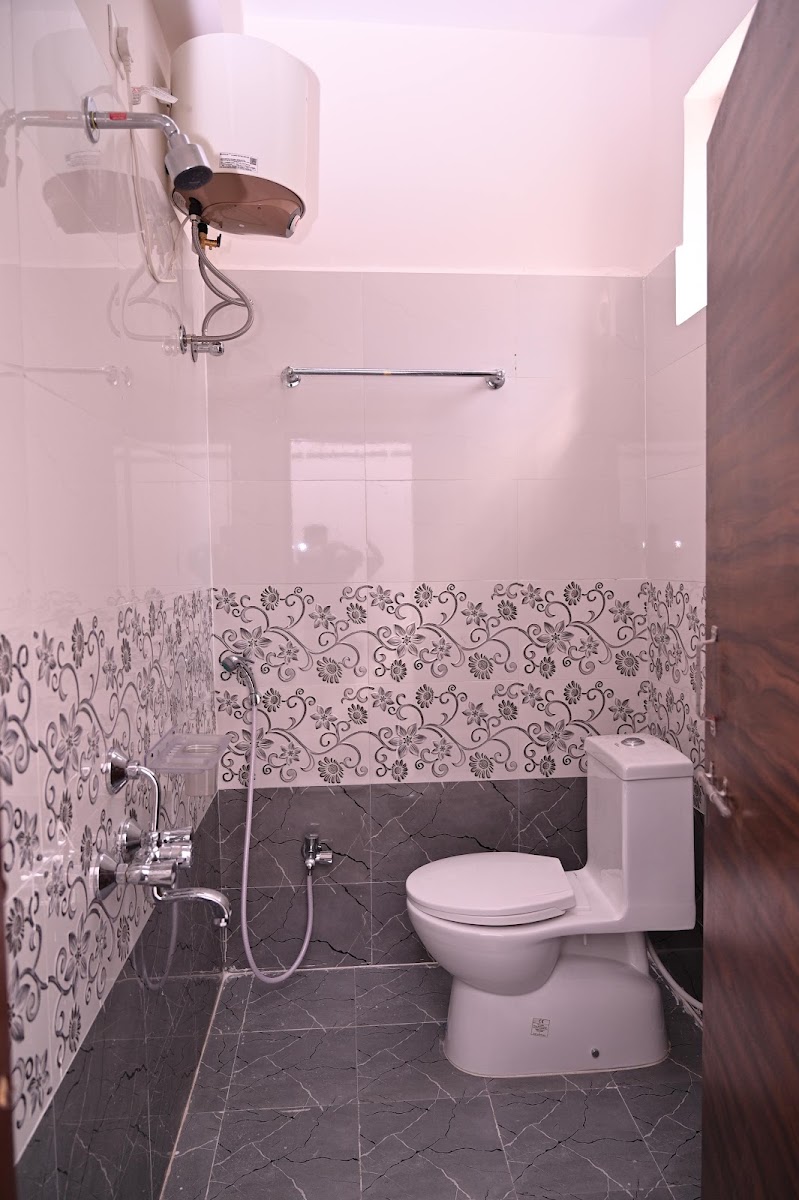 Radhe Coliving Mens Hostel preview 2