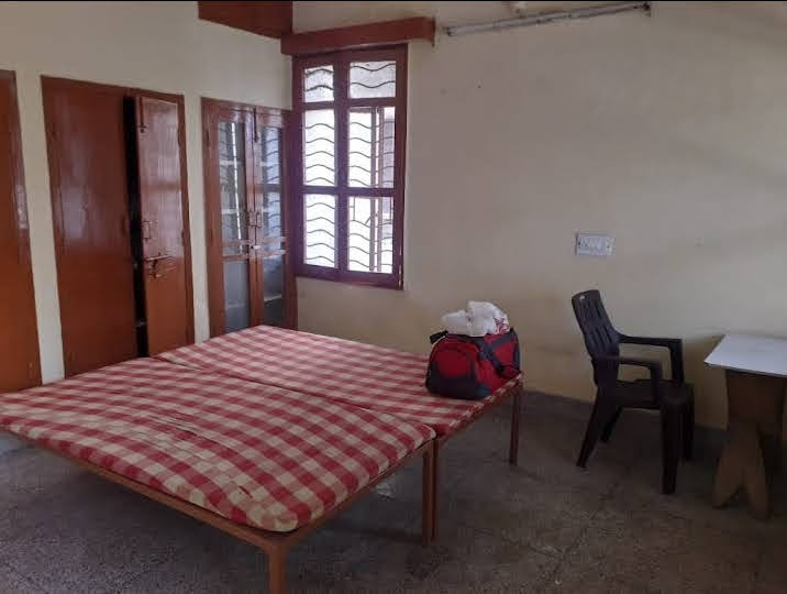 Maa Santoshi Girls Hostel preview 1