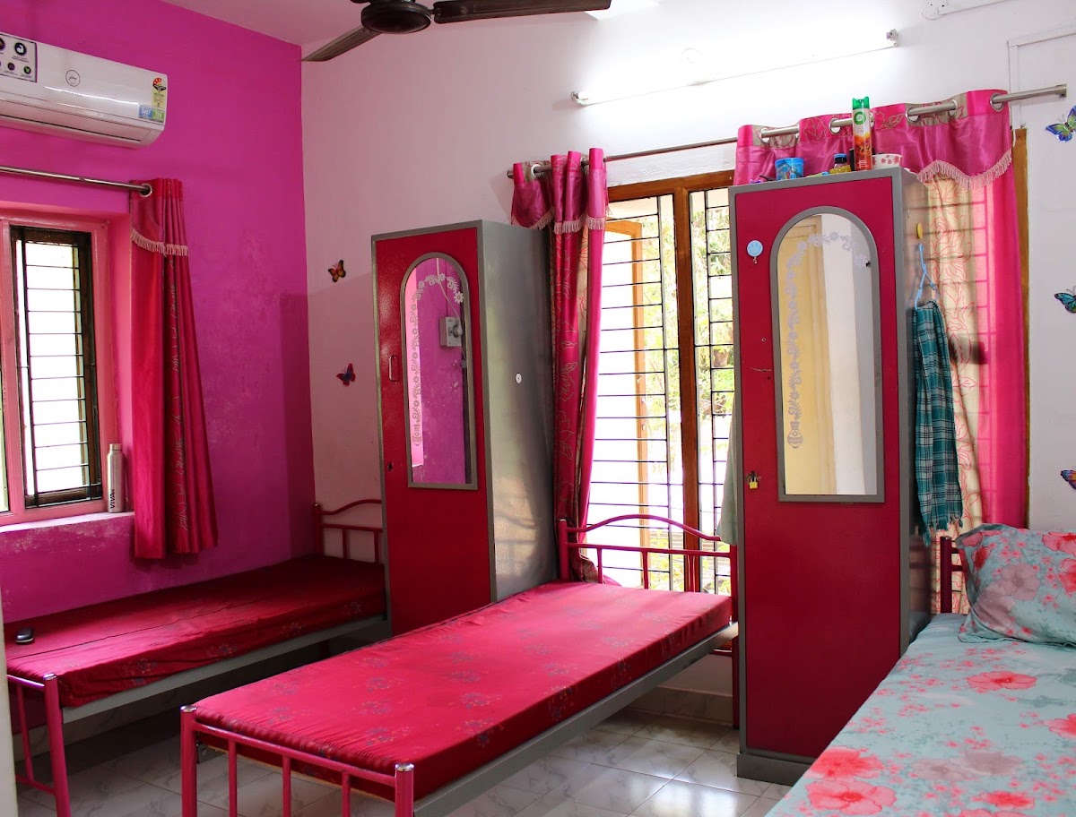 NILA LADIES HOSTEL – Girls PG in Chennai preview photo 2