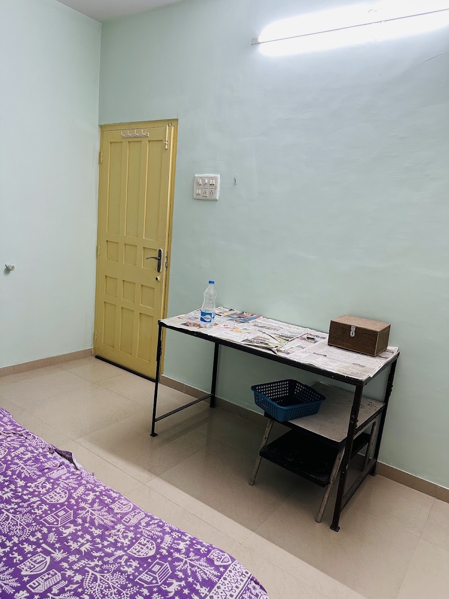 Girls P.G. Nikunj – Girls PG in Rajkot preview photo 2