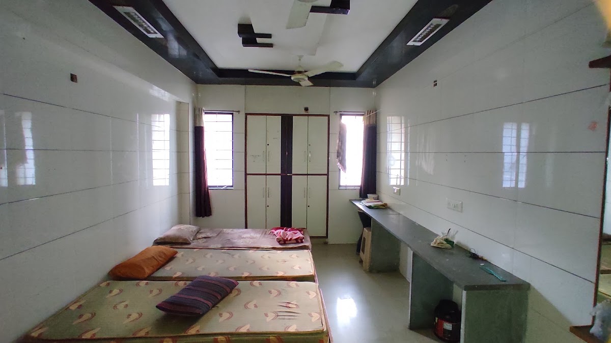Lounge Boys Hostel – Boys PG in Rajkot preview photo 2