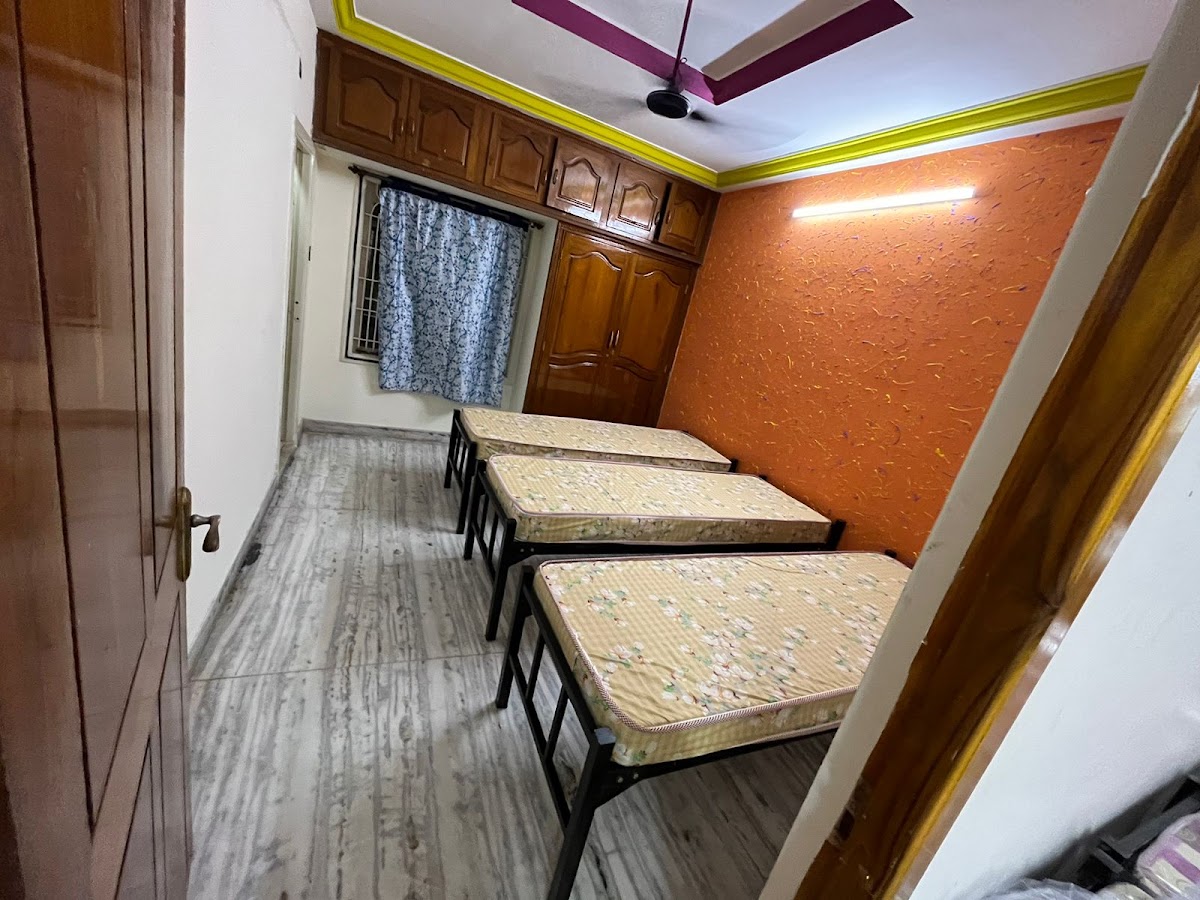 Vijaya durga Hostel for Boys – Boys PG in Vijayawada preview photo 1