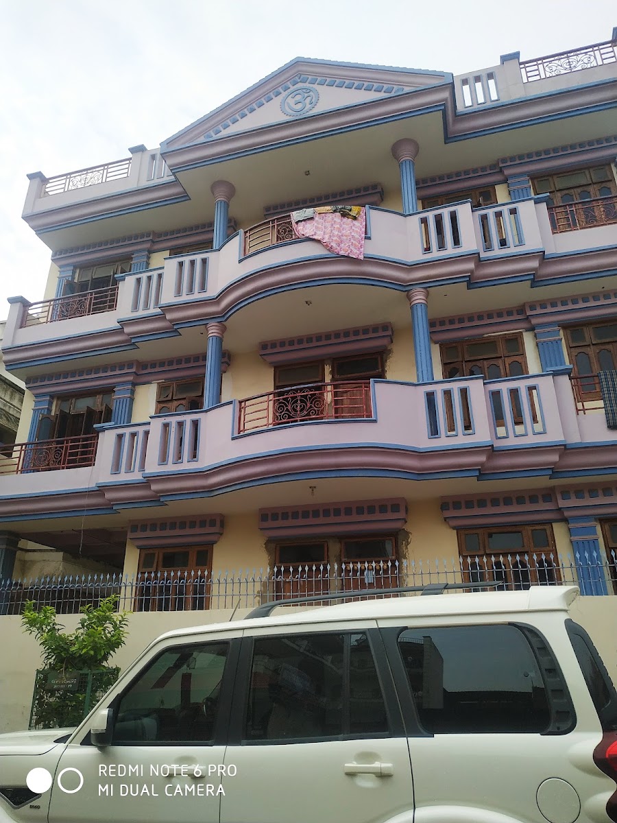 Toppers Girls Hostel