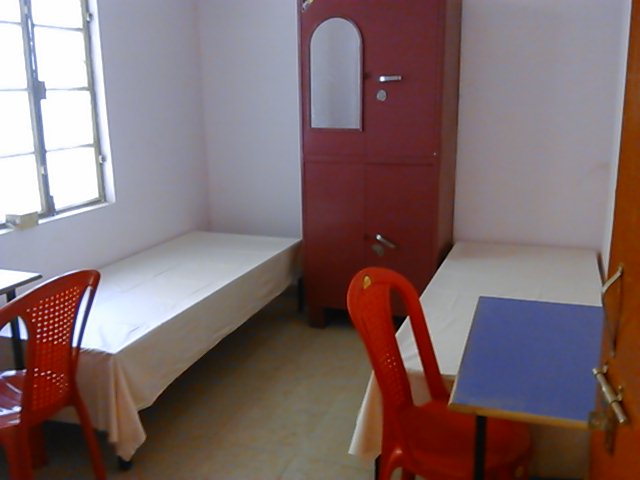 Madhur Smriti Girls Hostel – Girls PG in Prayagraj preview photo 1